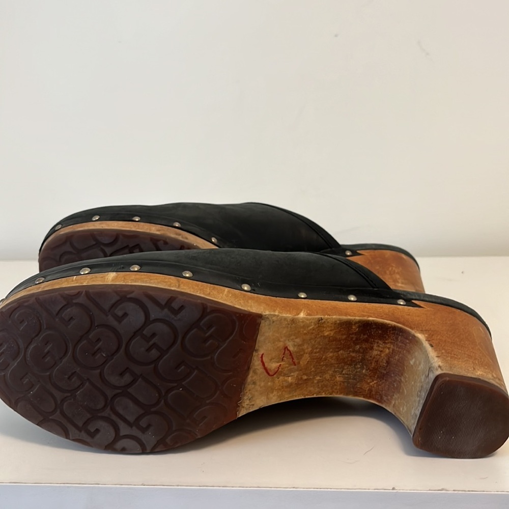 UGG black leather studded wood clogs size 10 - Picture 7 of 11